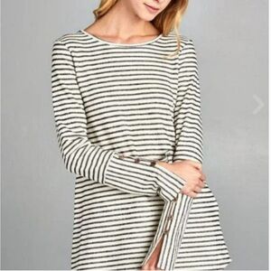 Hailey & Co White Black Striped Long Sleeve Tunic Top Medium
